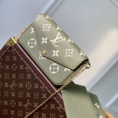 LV Purse